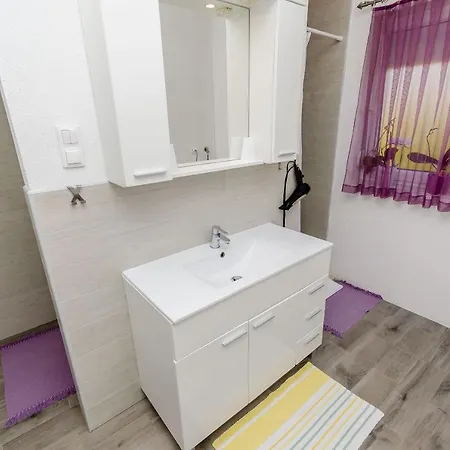 House Christine Дом отдыха *