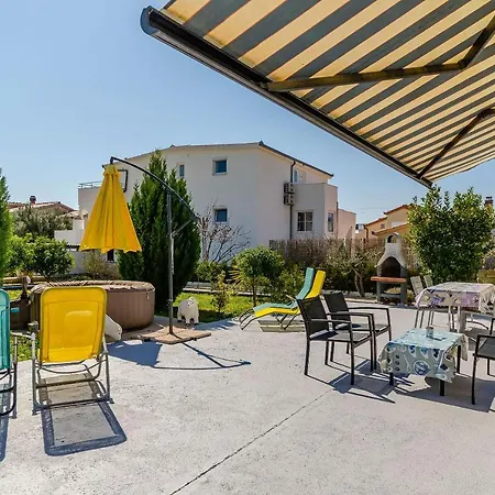 Nyaraló House Christine *