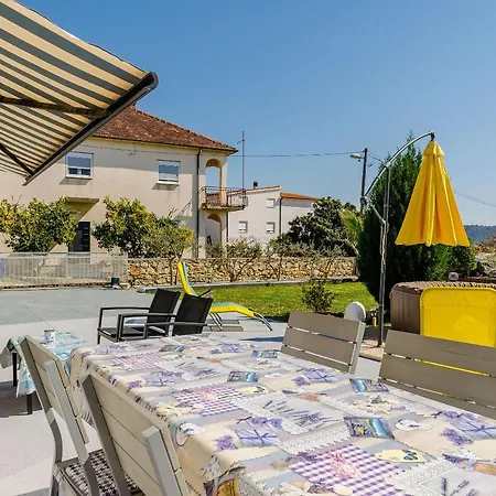 House Christine Дом отдыха *