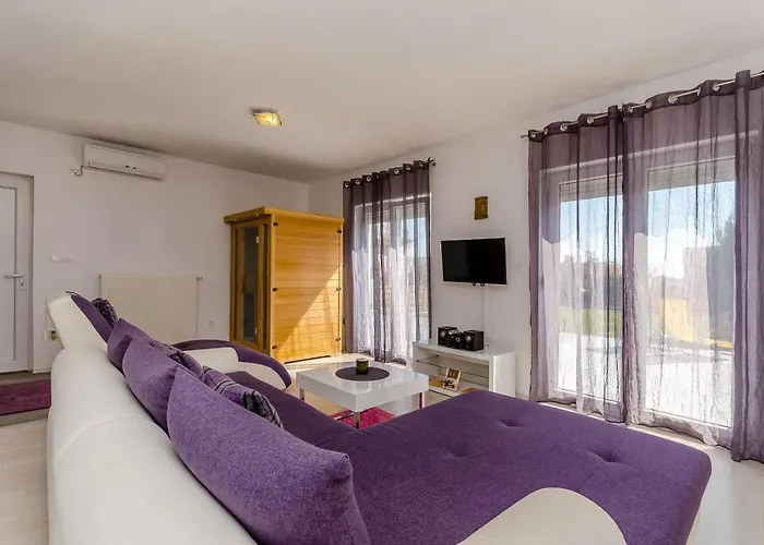 Дом отдыха House Christine *