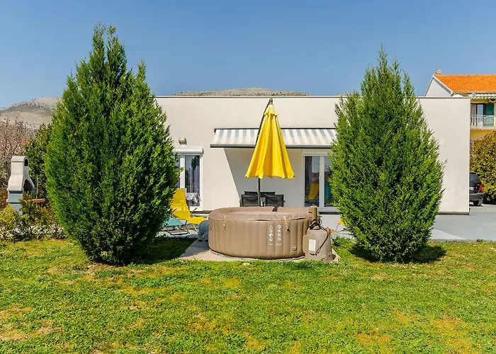 Дом отдыха House Christine *